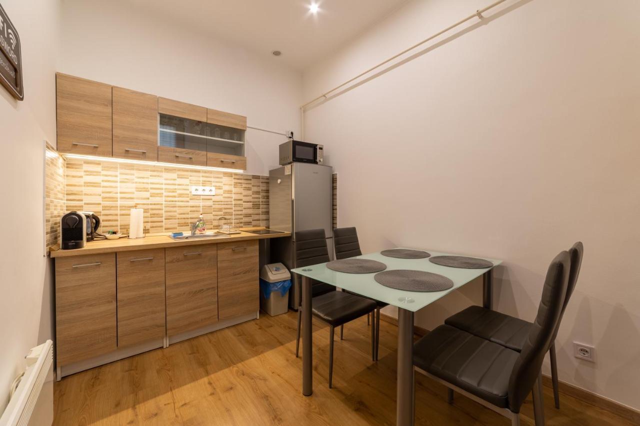 Lovely 1 Bedroom Flat With Central Location — Photos 3