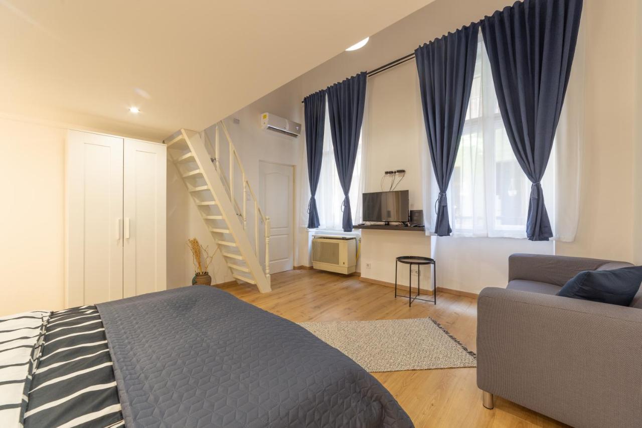 Lovely 1 Bedroom Flat With Central Location — Photos 1